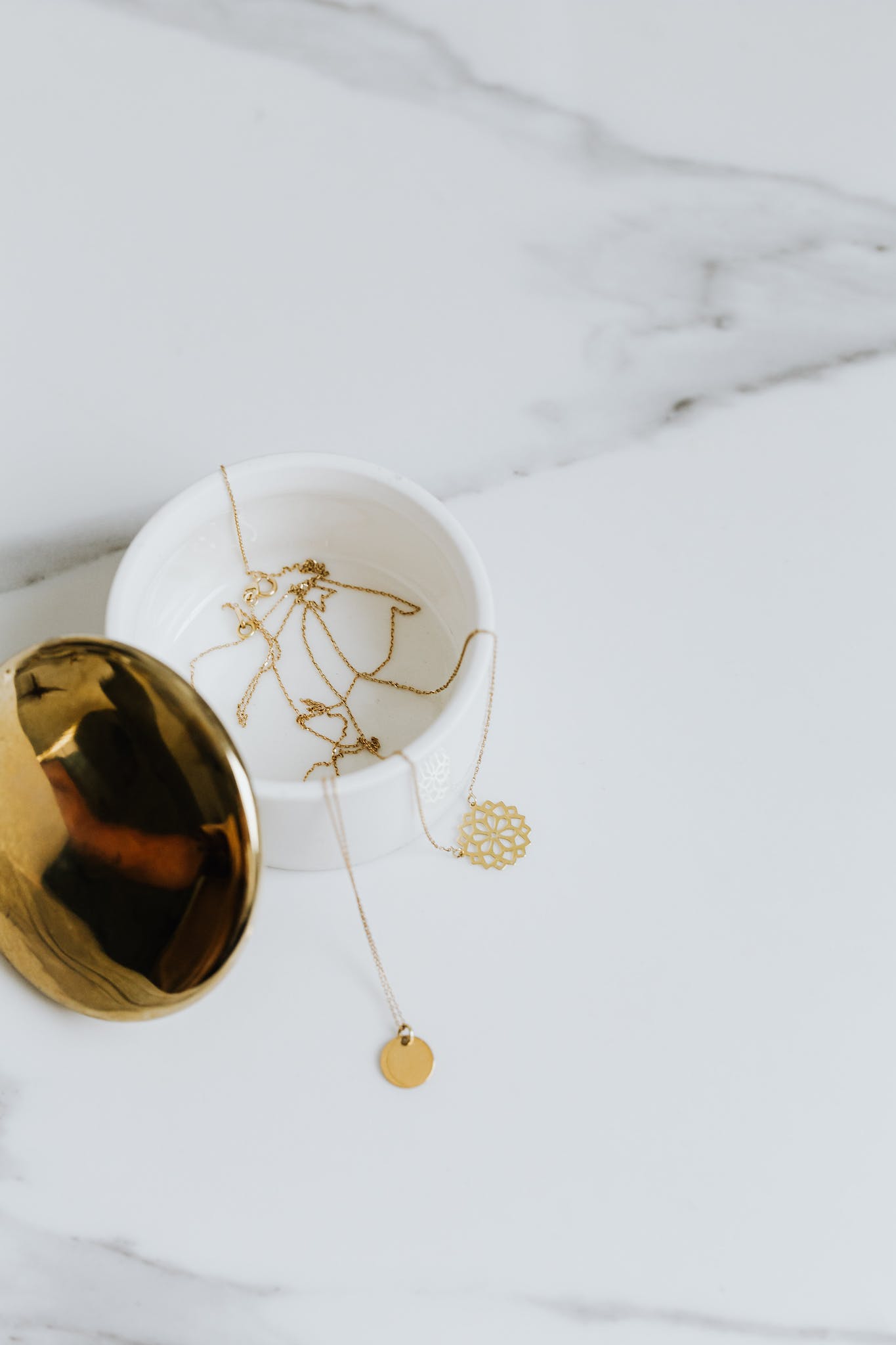 Gold Necklaces with Pendants